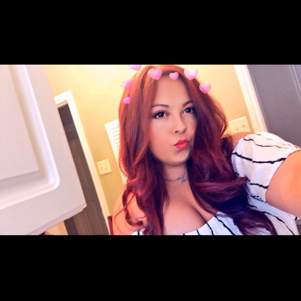 Meet your Posher, Selena